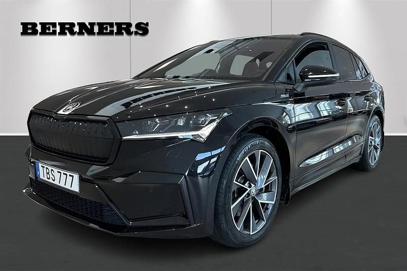 Svart Begagnad 2022 Skoda Enyaq iV SUV | 419 800 kr (Dyr) - Bild 1/4