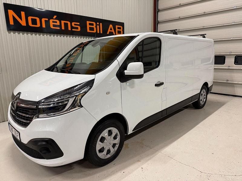Vit Begagnad 2021 Renault Trafic Van | 239 000 kr (Marknadspris) - Bild 1/4