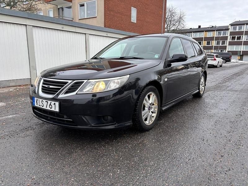 Svart metallic Begagnad 2008 Saab 9-3 Kombi | 35 000 kr (Bra pris) - Bild 1/4