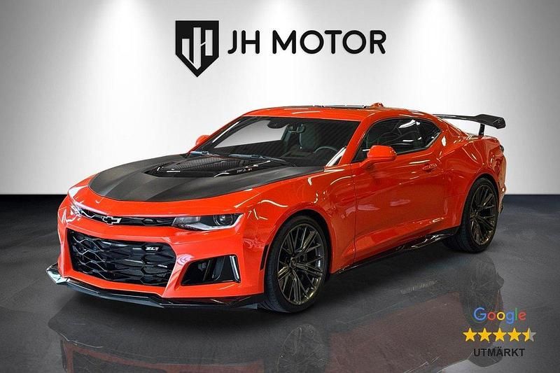 Orange Begagnad 2021 Chevrolet Camaro ZL1 Sportkupé | 899 900 kr - Bild 1/4