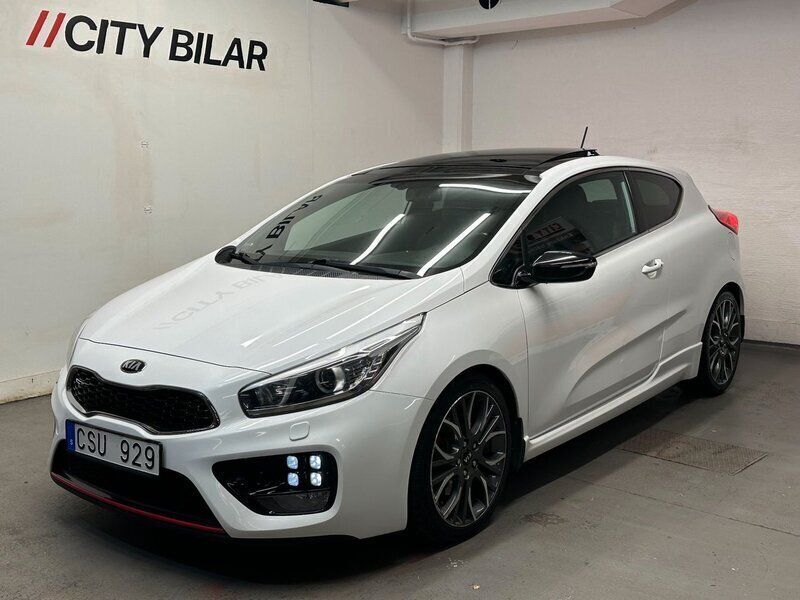 Vit Begagnad 2014 Kia ProCeed GT Halvkombi | 124 900 kr (Lite dyr) - Bild 1/4