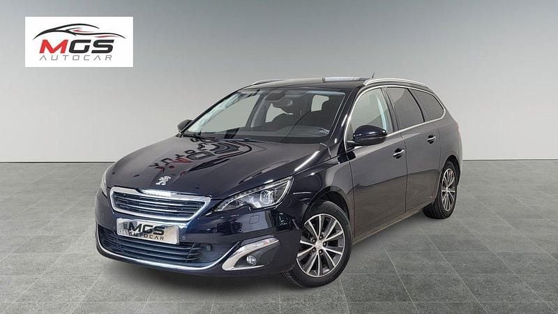 Mörkblå (blå) Begagnad 2014 Peugeot 308 Allure Kombi | 88 900 kr (Marknadspris) - Bild 1/4