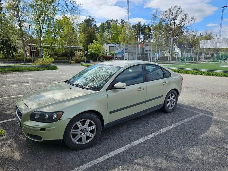 Begagnad Volvo S40 170 HK (125 kW) 2005 Ljus grön Sedan