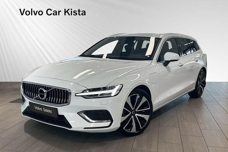 Vit Begagnad 2021 Volvo V60 Inscription Kombi | 289 900 kr (Bra pris) - Bild 1/3