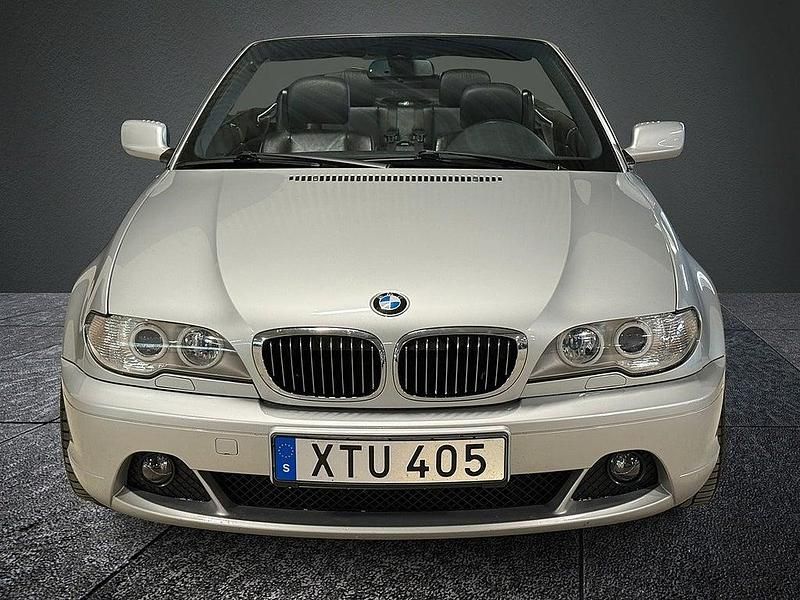 Begagnad BMW 330 Cabriolet 231 HK (169 kW) 2001 Silver Cab