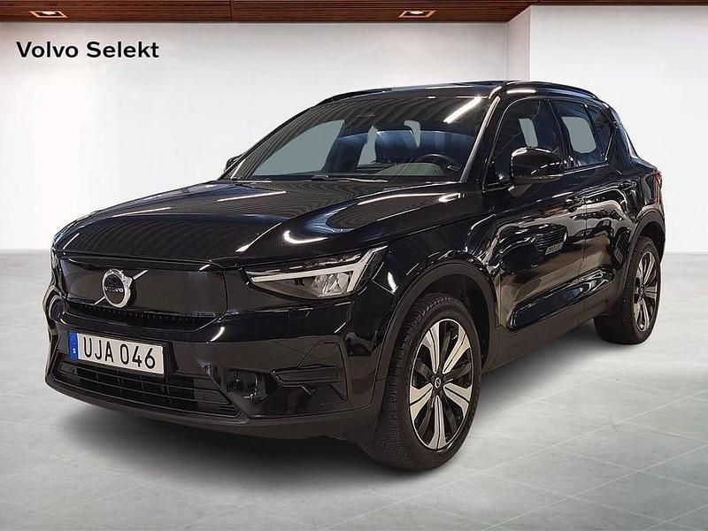 Svart Begagnad 2023 Volvo XC40 Core SUV | 309 000 kr - Bild 1/4