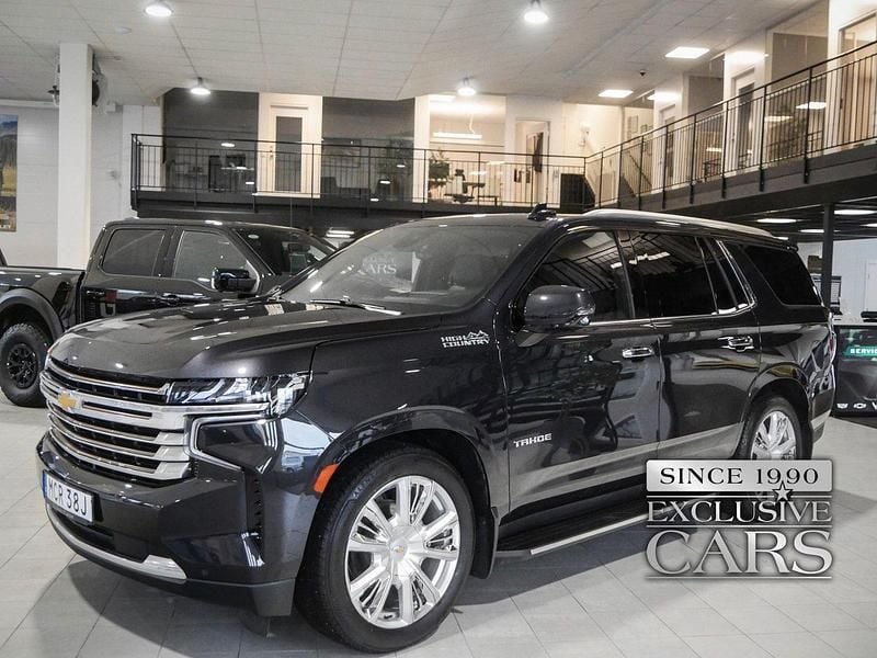 Mörkgrå Begagnad 2023 Chevrolet Tahoe SUV | 1 049 000 kr - Bild 1/4