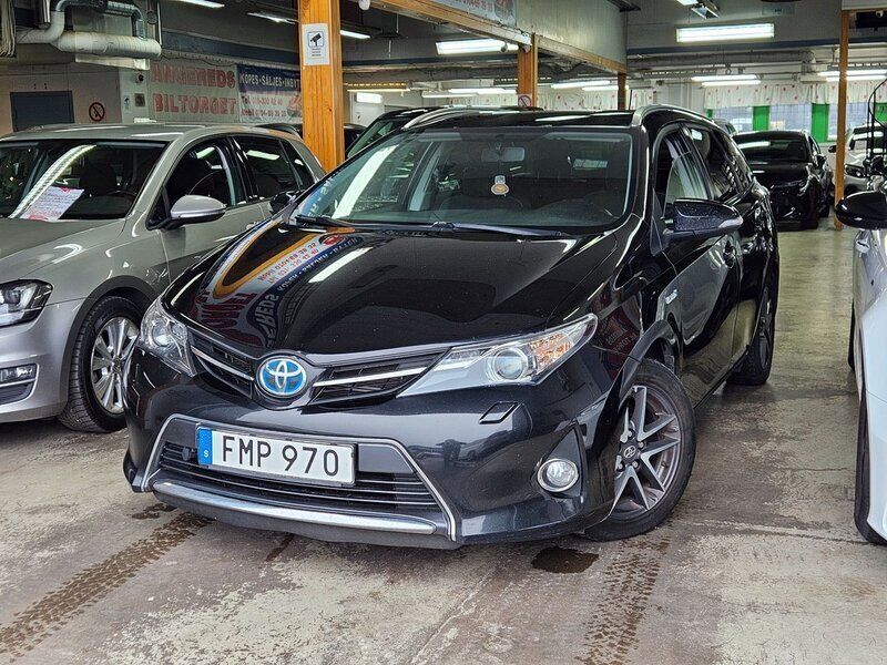 Svart Begagnad 2015 Toyota Auris Touring Sports Edition Kombi | 119 999 kr (Marknadspris) - Bild 1/4