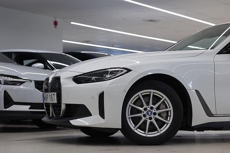 Begagnad BMW i4 250 kW (340 HK) 2023 Vit Sedan