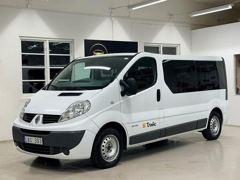 Vit Begagnad 2010 Renault Trafic Van | 179 900 kr - Bild 1/4