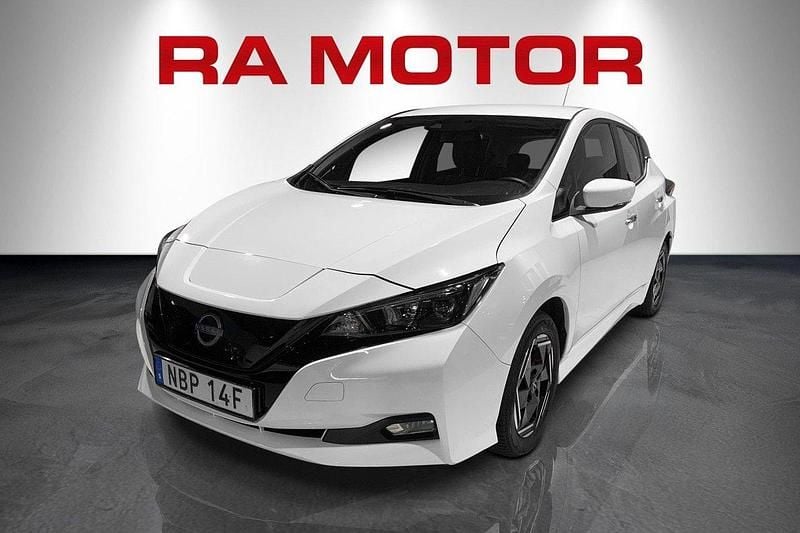 Vit Begagnad 2022 Nissan Leaf Acenta Halvkombi | 159 800 kr (Bra pris) - Bild 1/4