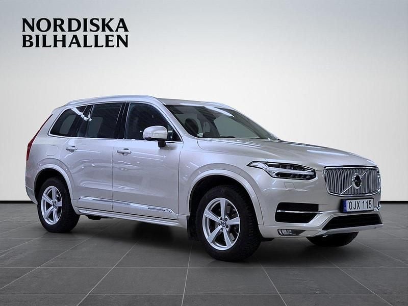 Ljusbrun Begagnad 2016 Volvo XC90 Inscription SUV | 359 795 kr (Bra pris) - Bild 1/4