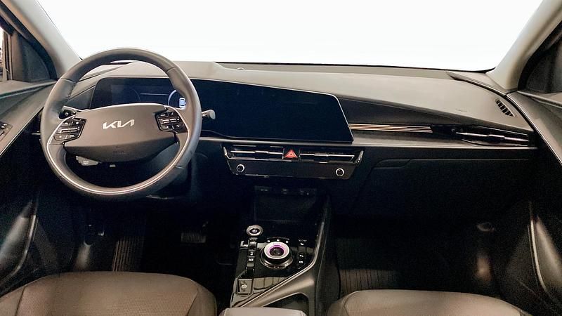 Begagnad Kia e-Niro Advance 150 kW (204 HK) 2024 Svart SUV