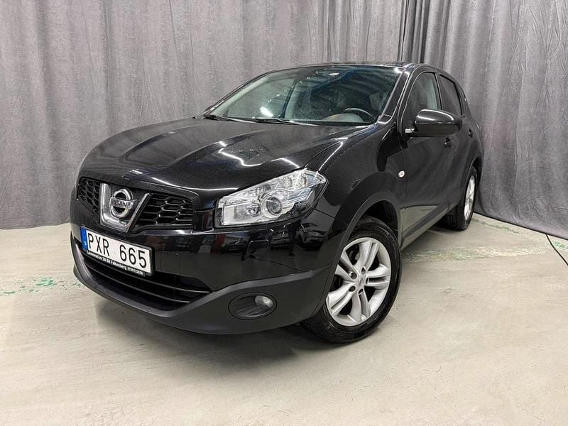 Svart Begagnad 2012 Nissan Qashqai SUV | 69 900 kr (Marknadspris) - Bild 1/4