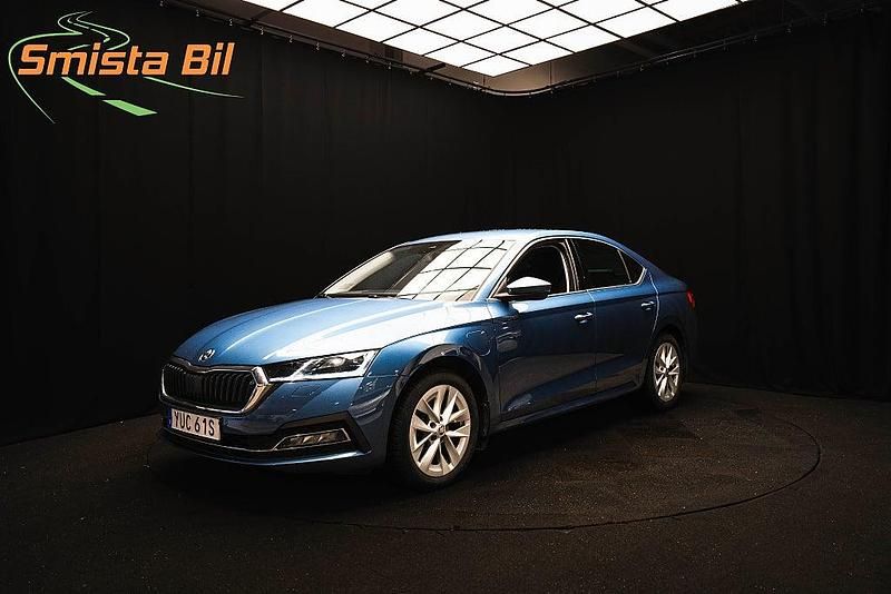 Blå Begagnad 2021 Skoda Octavia Style Halvkombi | 229 400 kr (Bra pris) - Bild 1/3