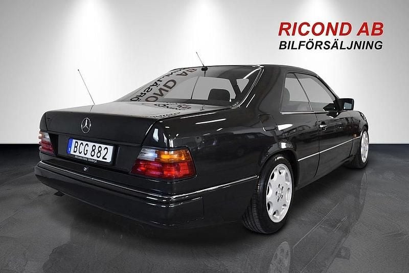 Begagnad Mercedes 230 132 HK (97 kW) 1992 Mörkgrå Sportkupé