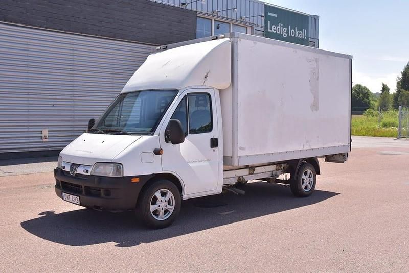 Vit Begagnad 2004 Peugeot Boxer Van | 59 900 kr - Bild 1/4