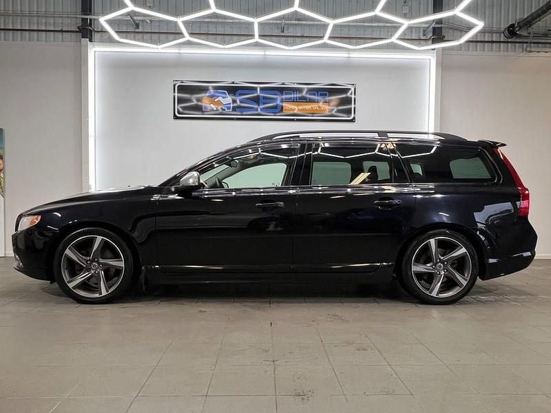 Begagnad Volvo V70 R-Design 163 HK (119 kW) 2013 Svart Kombi