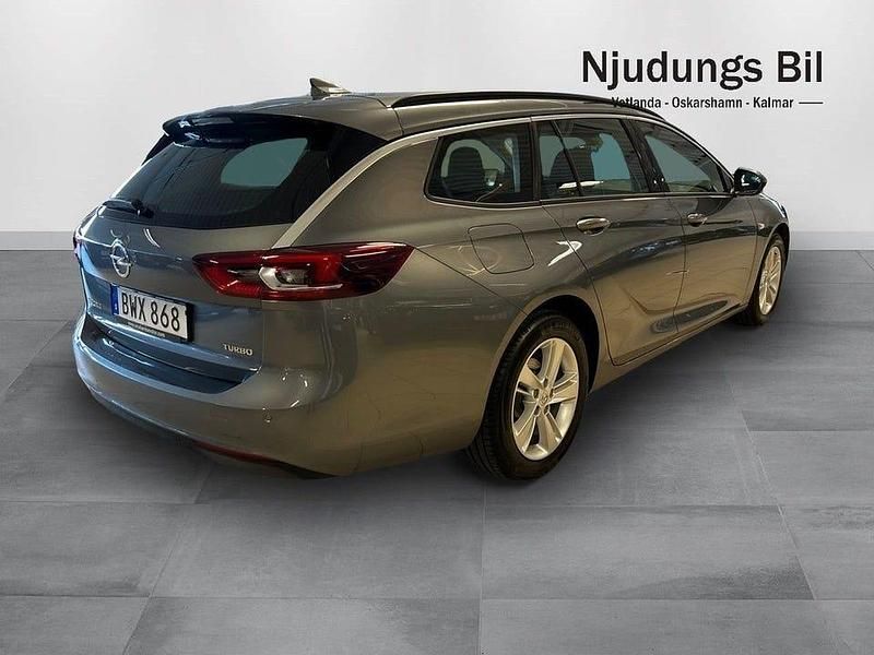 Begagnad Opel Insignia Enjoy 165 HK (121 kW) 2018 Grå Kombi