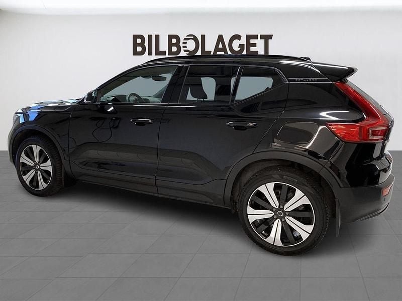 Begagnad Volvo XC40 Plus 185 kW (252 HK) 2022 Svart SUV