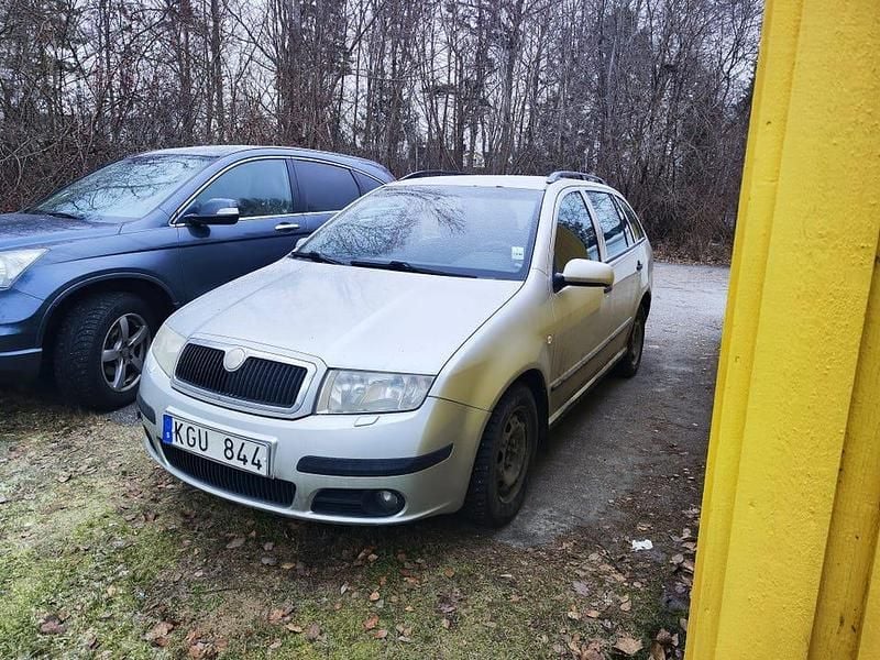 Begagnad 2007 Skoda Fabia Kombi | 12 000 kr (Marknadspris) - Bild 1/4