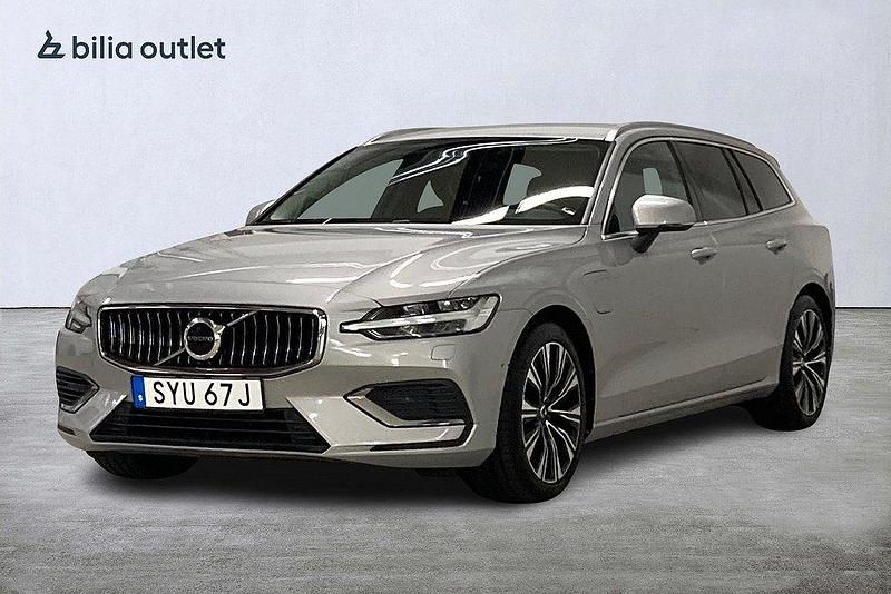 Silver Begagnad 2022 Volvo V60 Core Kombi | 344 900 kr (Lite dyr) - Bild 1/3