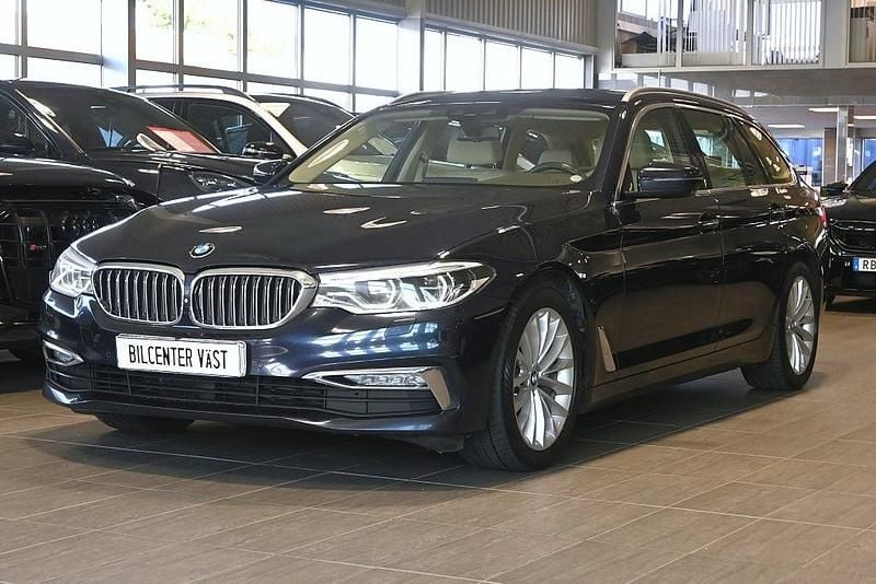 Blå Begagnad 2018 BMW 540 Luxury Line Kombi | 279 000 kr (Marknadspris) - Bild 1/4