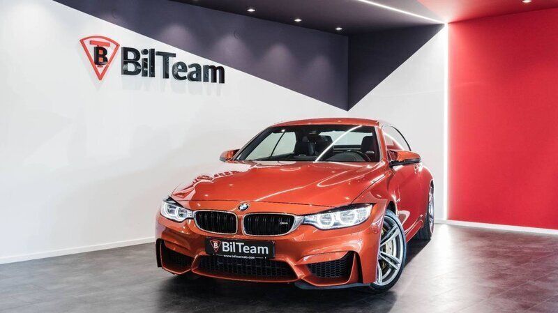 Röd Begagnad 2014 BMW M4 Cabriolet Cab | 649 900 kr - Bild 1/4
