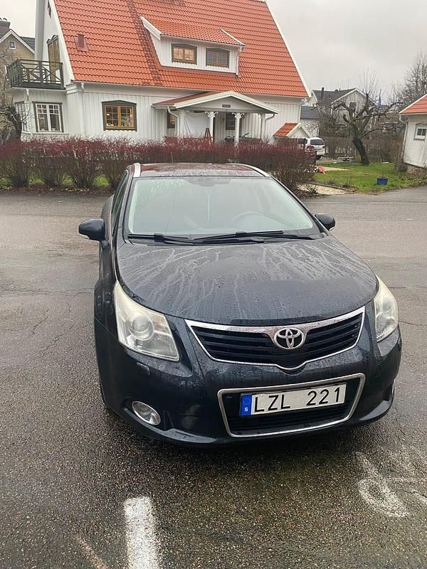 Begagnad Toyota Avensis Multidrive S 147 HK (108 kW) 2011 Kombi