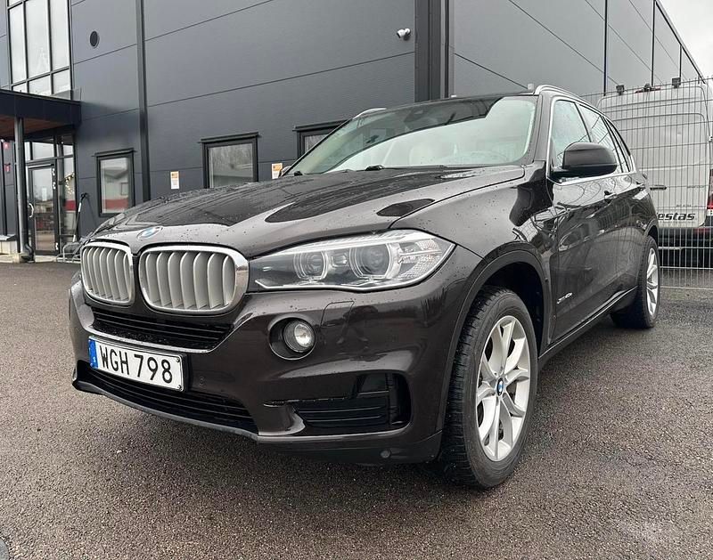 Brun Begagnad 2016 BMW X5 SUV | 219 900 kr (Bra pris) - Bild 1/4