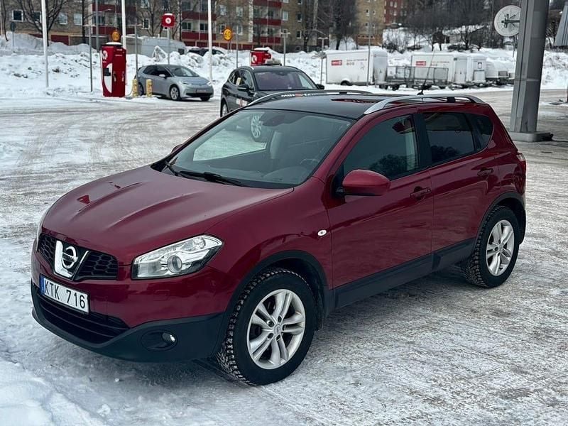 Begagnad Nissan Qashqai 150 HK (110 kW) 2010 Rödmetallic SUV
