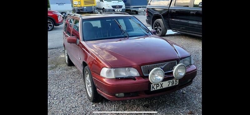 Begagnad 2000 Volvo V70 Kombi | 25 000 kr (Bra pris) - Bild 1/4