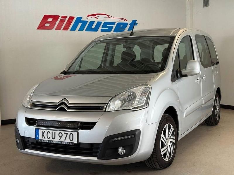 Silver Begagnad 2015 Citroën Berlingo Minibuss | 79 000 kr (Lite dyr) - Bild 1/4