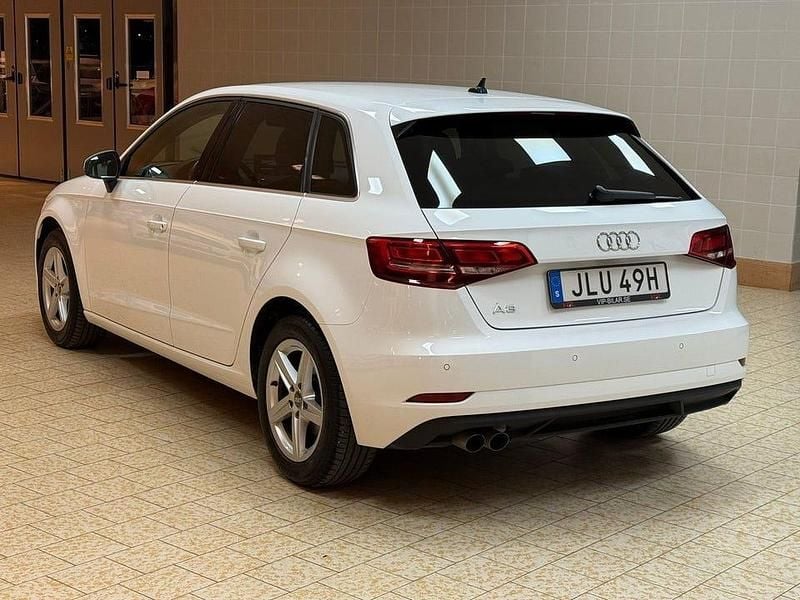 Begagnad Audi A3 Proline 150 HK (110 kW) 2020 Vit Sedan