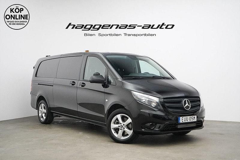 Svart Begagnad 2022 Mercedes Vito Minibuss | 489 000 kr (Lite dyr) - Bild 1/4
