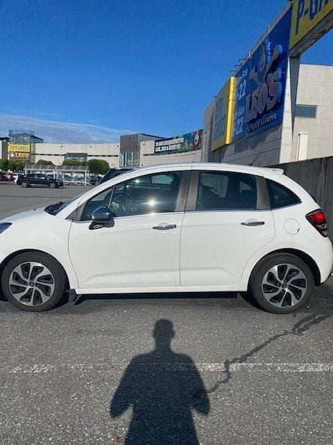 Vit Begagnad 2013 Citroën C3 Halvkombi | 53 000 kr (Marknadspris) - Bild 1/4