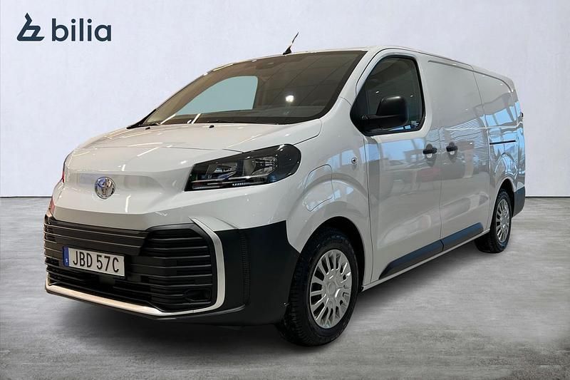 Vit Ny 2025 Toyota Proace Minibuss | 549 900 kr (Superpris) - Bild 1/3