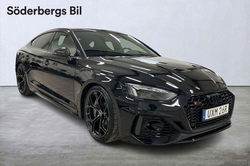 Svart Ny 2025 Audi RS5 Sportback Performance Halvkombi | 1 390 000 kr - Bild 1/4