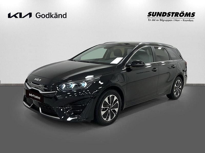 Svart Begagnad 2023 Kia Ceed Sportswagon Kombi | 289 900 kr (Dyr) - Bild 1/4