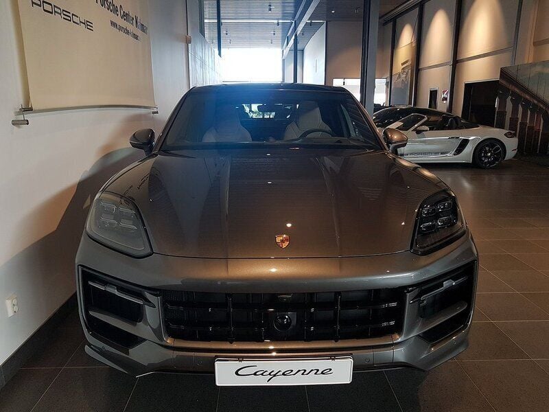 Ny Porsche Cayenne 471 HK (346 kW) 2025 Grå SUV