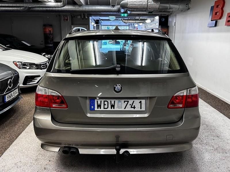 Begagnad BMW 525 192 HK (141 kW) 2004 Grön Kombi