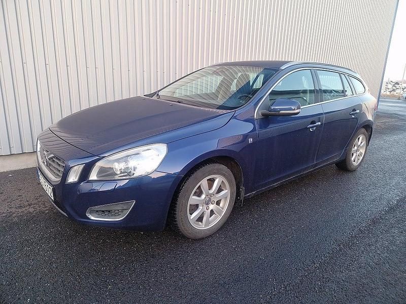 Begagnad Volvo V60 Ocean Race 150 HK (110 kW) 2011 Blåmetallic Kombi