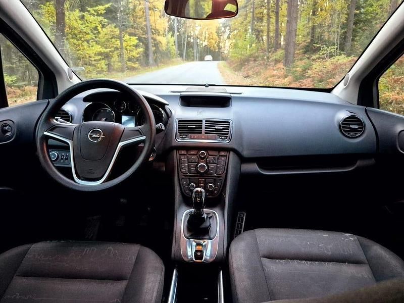 Begagnad Opel Meriva Enjoy 95 HK (69 kW) 2013 Grå Minibuss