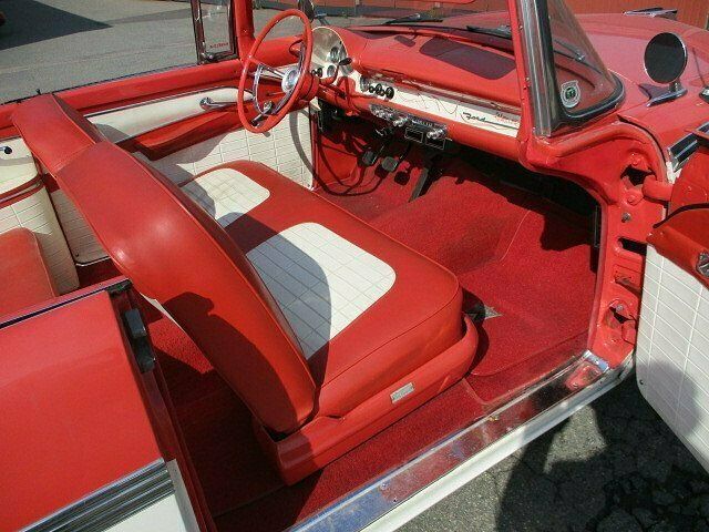 Begagnad Ford Fairlane 203 HK (149 kW) 1956 Flerfärgad Cab