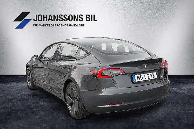 Begagnad Tesla Model 3 Long Range AWD 366 kW (498 HK) 2021 Grå Sedan