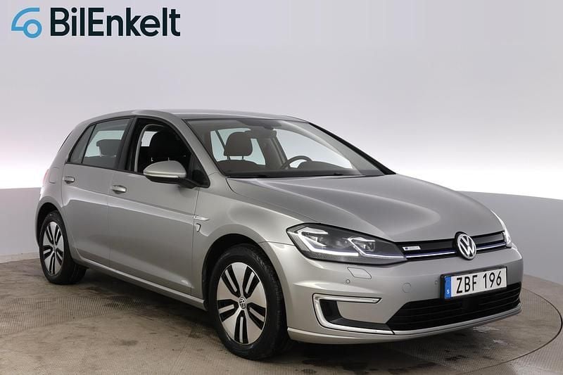 Silver Begagnad 2018 VW e-Golf Halvkombi | 159 800 kr (Marknadspris) - Bild 1/4