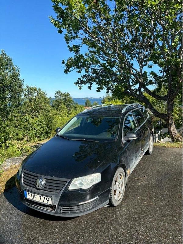 Svart Begagnad 2008 VW Passat Sportline Kombi | 9 000 kr (Bra pris) - Bild 1/4