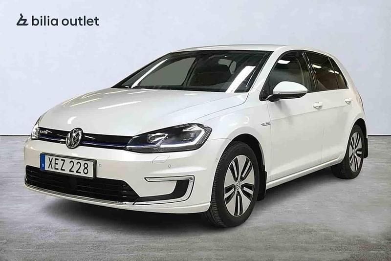 Begagnad VW e-Golf 100 kW (136 HK) 2019 Vit Halvkombi