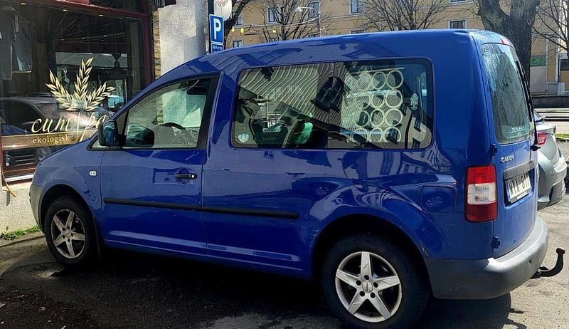Blå Begagnad 2006 VW Caddy Minibuss | 34 999 kr (Bra pris) - Bild 1/4