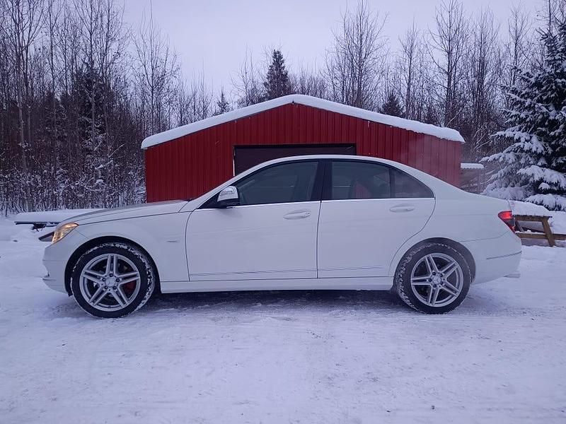 Begagnad Mercedes C180 156 HK (114 kW) 2008 Sedan